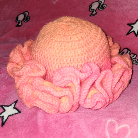 Crochet Rufflehats - Picture 2 of 10